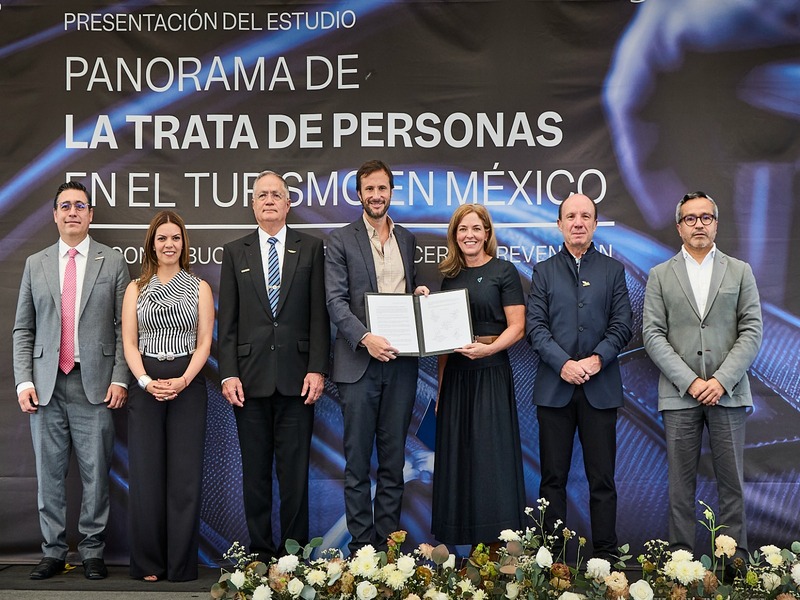 Aeroméxico y UNODC presentan guía para detectar trata